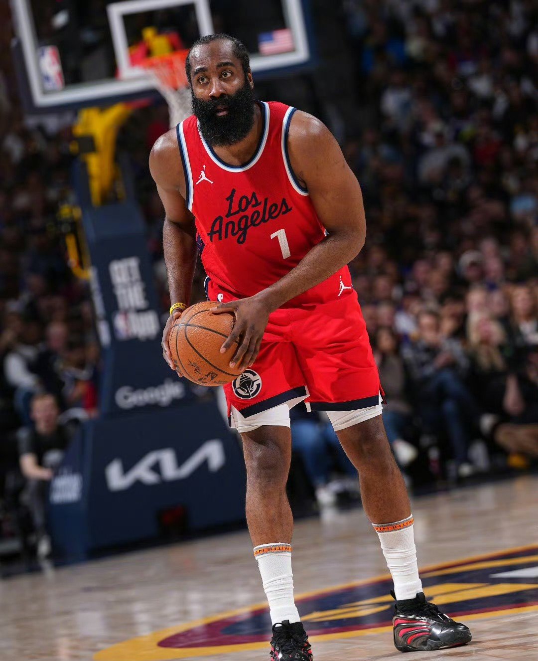 爱游戏体育-关于独行侠不断突破！，哈登连续十二场比赛得分超过出色防守气势如虹延续的信息